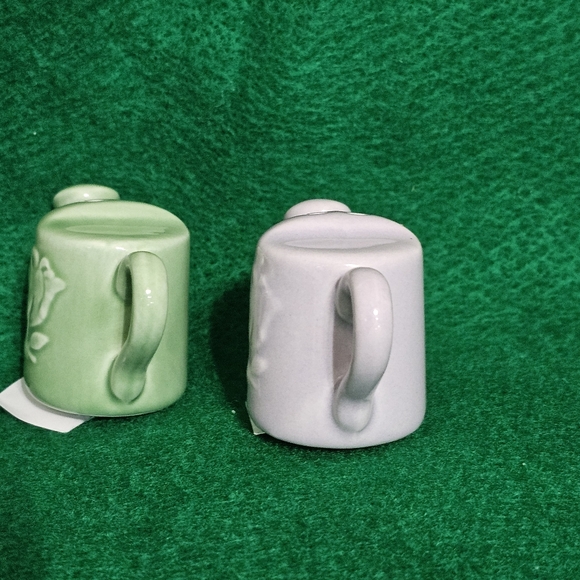 Watering Can Salt & Pepper Shakers from Cracker Barrel - Picture 7 of 9